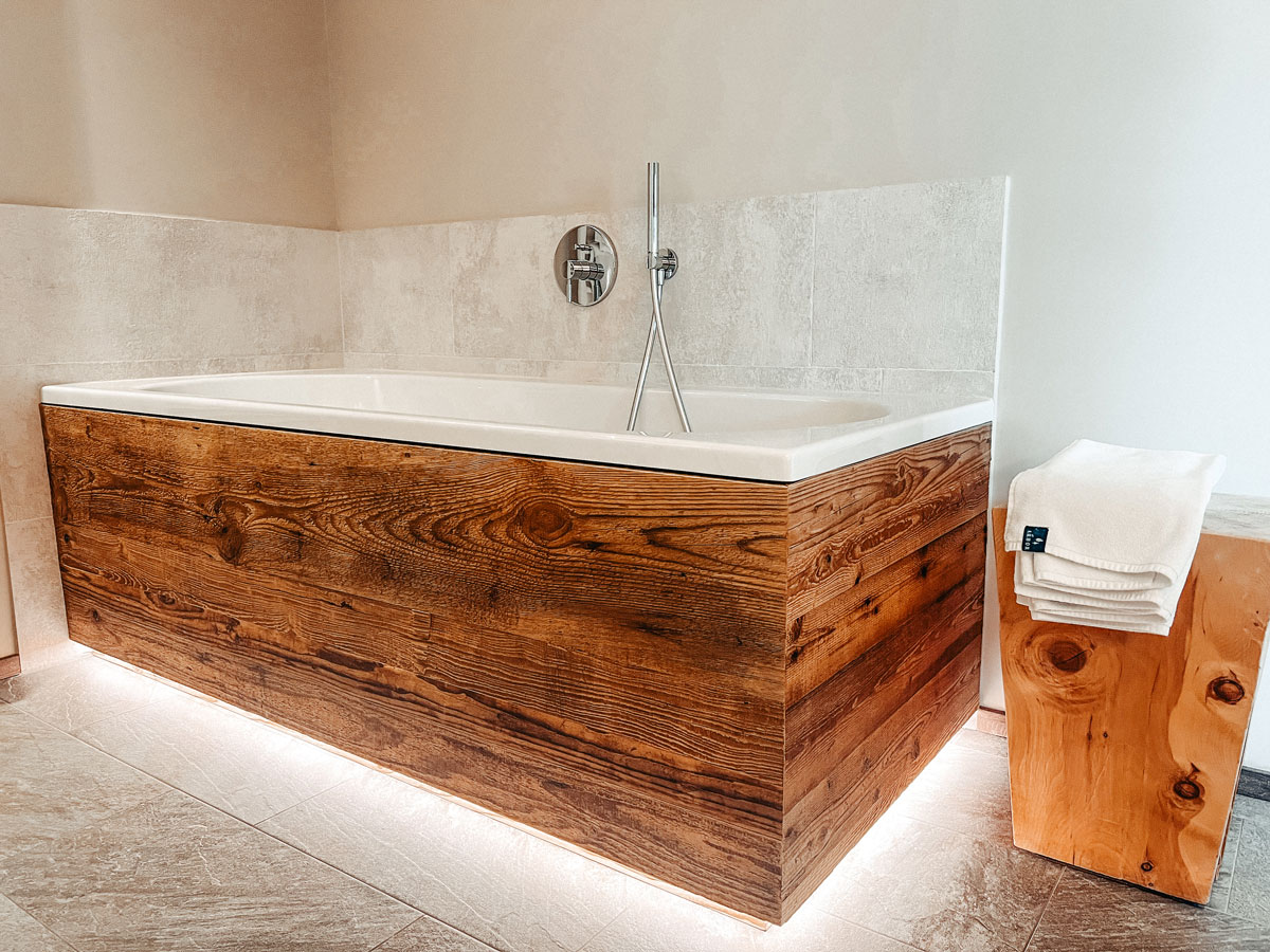 COCOtravel MyArbor Badezimmer Badewanne