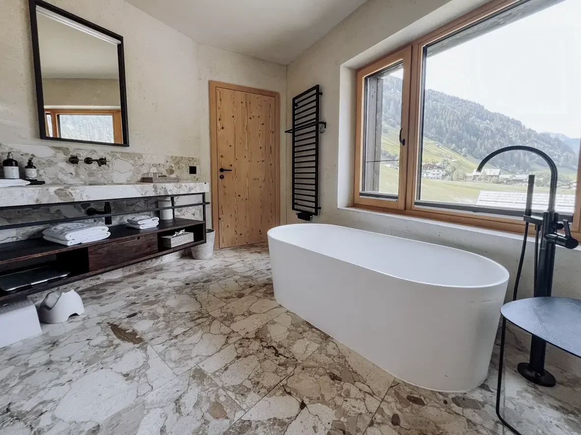 COCOtravel Moargut Sommer Suite Badezimmer 5 e1725890166175 COCOtravel Moargut Sommer Suite Badezimmer 5 e1725890166175