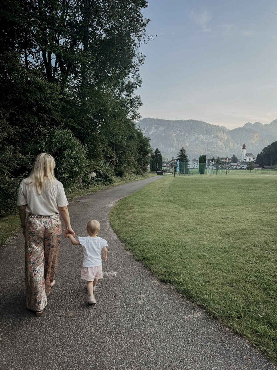 COCOtravel PostFamilyResort Abendspaziergang