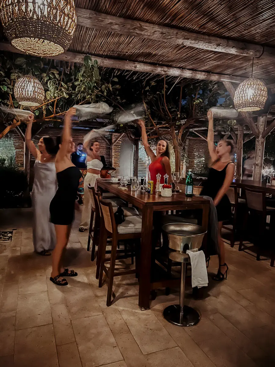 COCOtravel Zypern CapStGeorges Dinner Kohili Party COCOtravel Zypern CapStGeorges Dinner Kohili Party