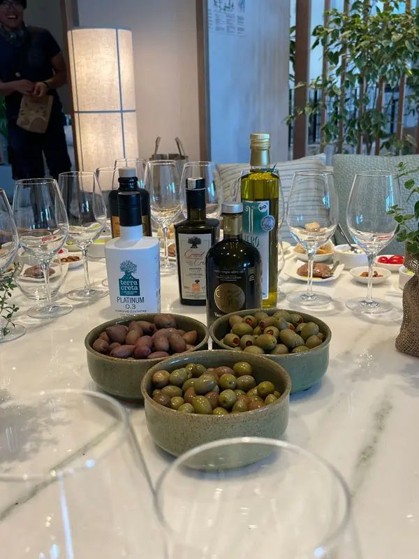 COCOtravel Kreta Intercontinental Olivenoeltasting2 COCOtravel Kreta Intercontinental Olivenoeltasting2