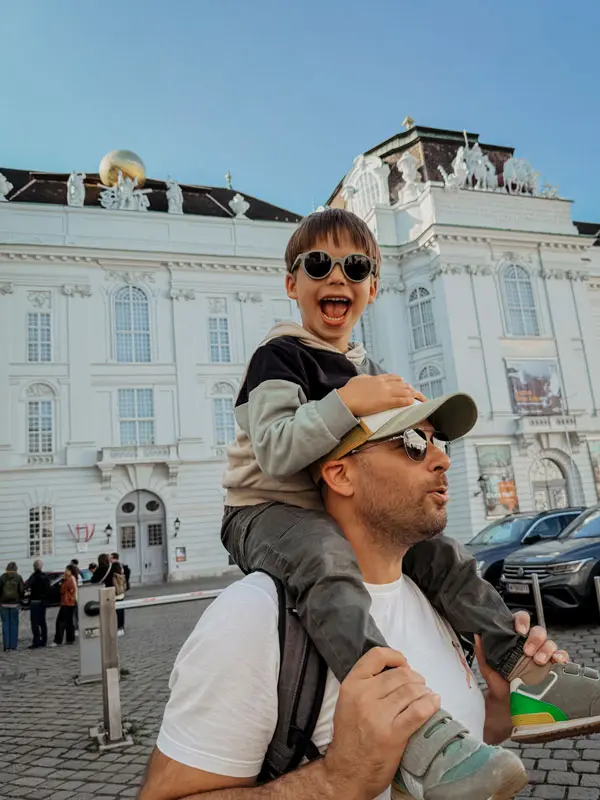 COCOtravel Wien Bristol Hofreitschule 4 COCOtravel Wien Bristol Hofreitschule 4