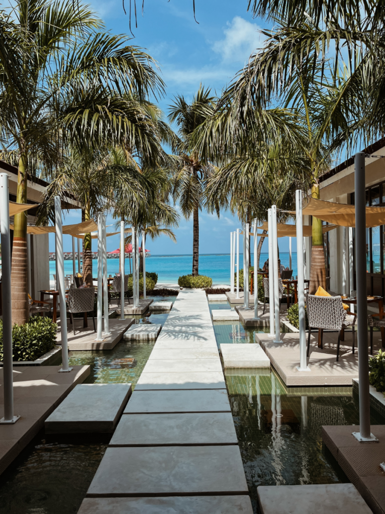 COCOtravel Oblu Select Lobigili Ylang Ylang Restaurant 2 COCOtravel Oblu Select Lobigili Ylang Ylang Restaurant 2