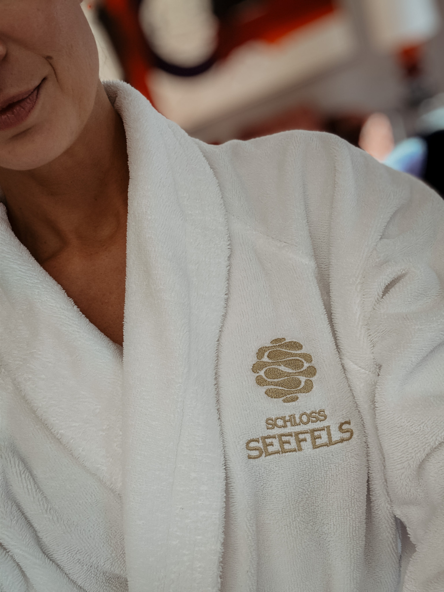 COCOtravel SchlossSeefels Spa Bademantel COCOtravel SchlossSeefels Spa Bademantel