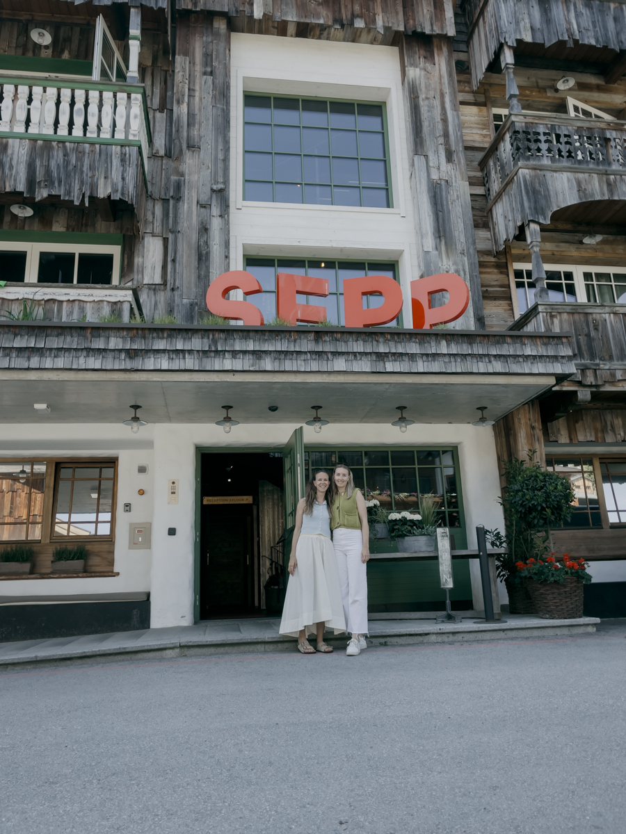 COCOtravel Oesterreich MariaAlm Sepp Aussenaufnahme Freundinnenzeit COCOtravel Oesterreich MariaAlm Sepp Aussenaufnahme Freundinnenzeit