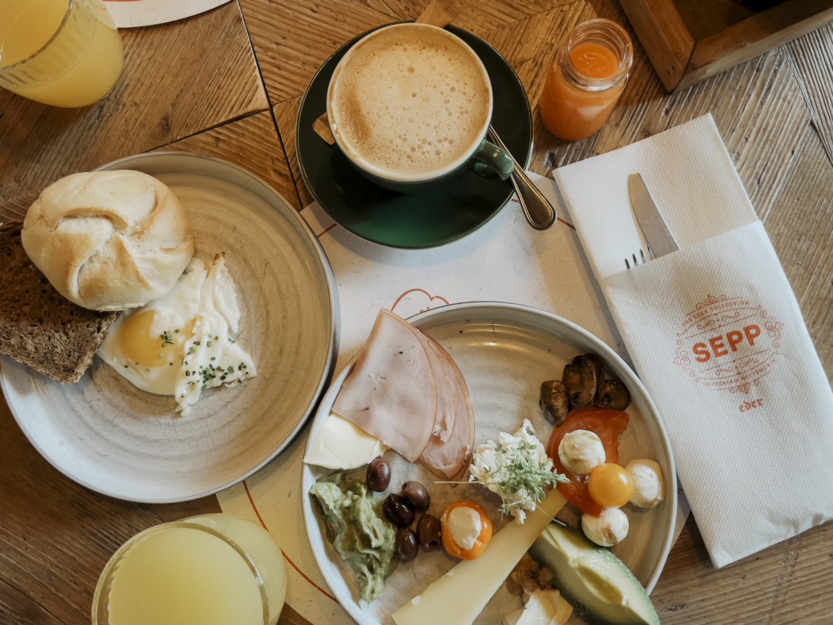 COCOtravel Oesterreich MariaAlm Sepp Fruehstueck 5 COCOtravel Oesterreich MariaAlm Sepp Fruehstueck 5