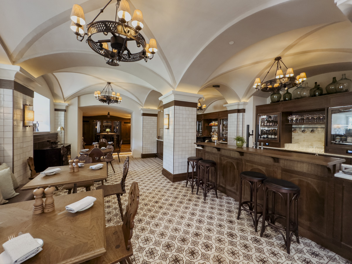 COCOtravel Oesterreich Fuschl Rosewood SchlossFuschl Vinothek 2 COCOtravel Oesterreich Fuschl Rosewood SchlossFuschl Vinothek 2