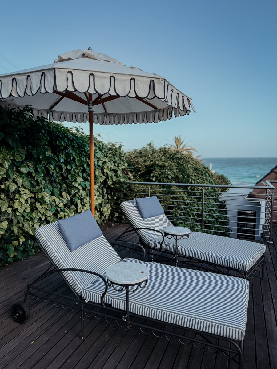 COCOtravel Suedafrika StJamesManorGuesthouse Pool Sonnenliegen COCOtravel Suedafrika StJamesManorGuesthouse Pool Sonnenliegen