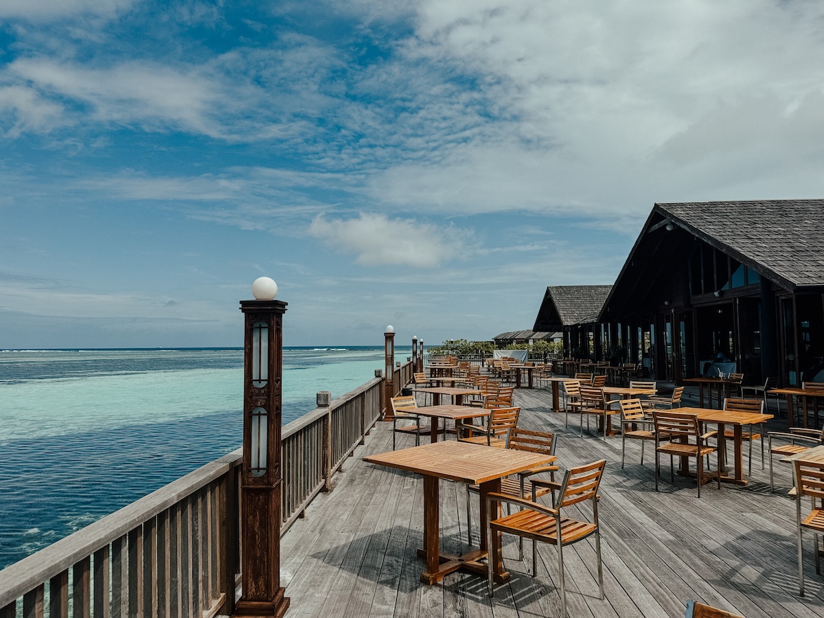 quer COCOtravel villa nautica maldives food lagoon außen quer COCOtravel villa nautica maldives food lagoon außen