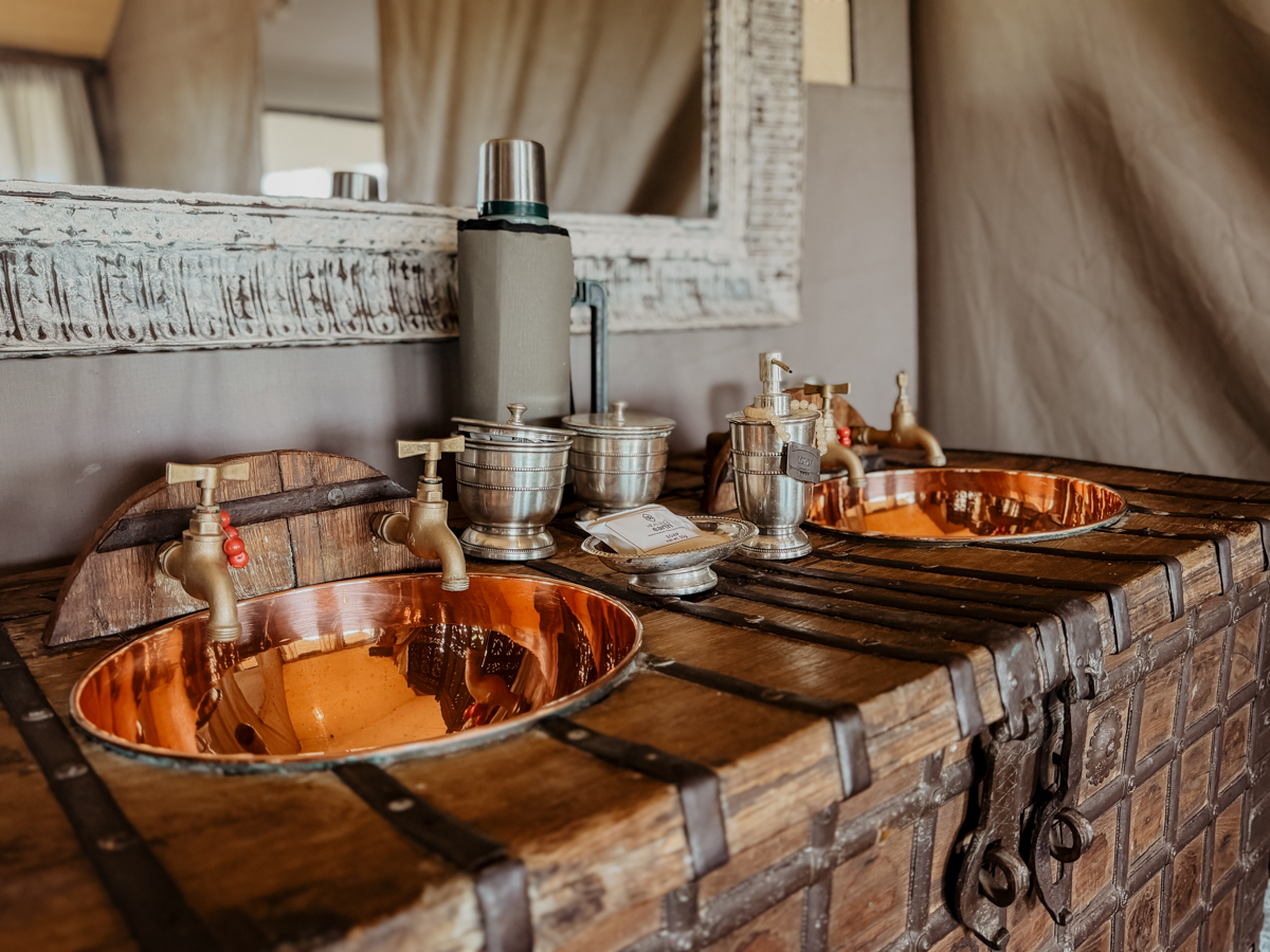 COCOtravel Botswana GreatPlains OkavangoExplorersCamp Room 17
