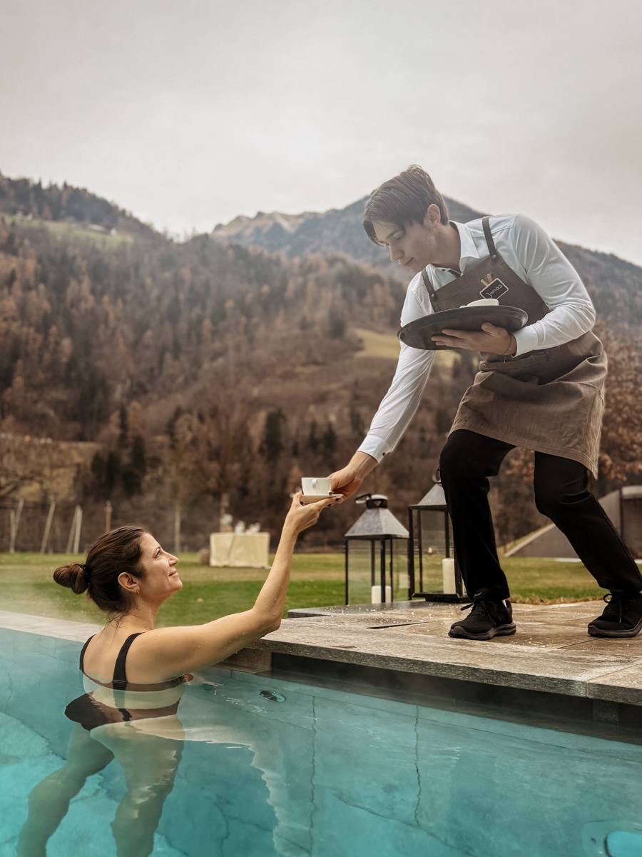 COCOtravel FarmhouseTorgglerhof Südtirol MorningCoffee Pool 2 COCOtravel FarmhouseTorgglerhof Südtirol MorningCoffee Pool 2