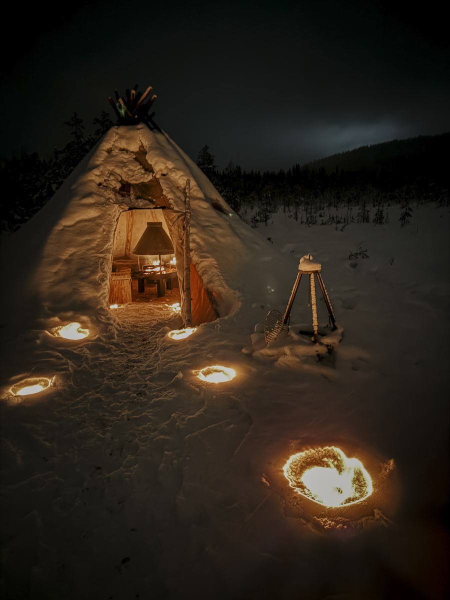 COCOtravel Lappland NovaGalaxyVillage Abendstimmung 2 COCOtravel Lappland NovaGalaxyVillage Abendstimmung 2