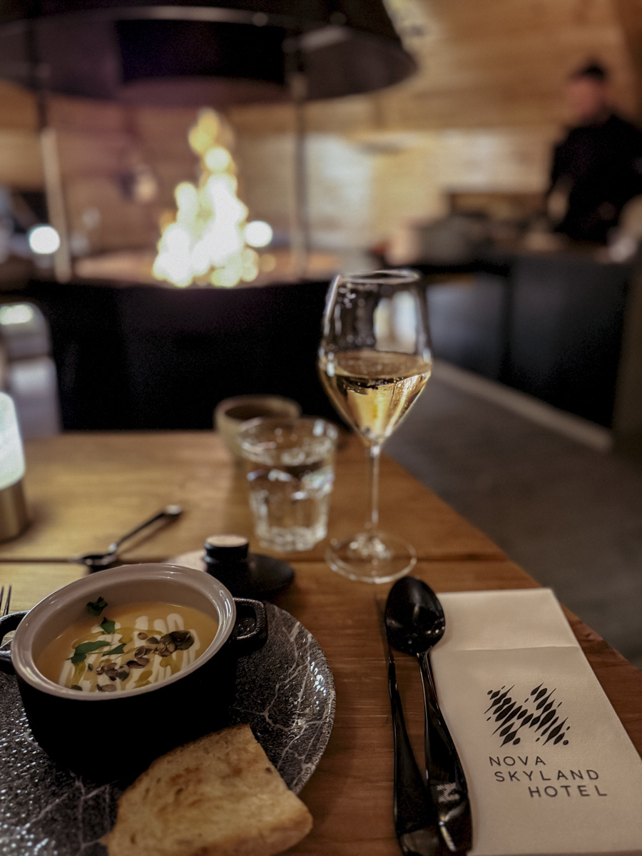COCOtravel Lappland NovaGalaxyVillage Restaurant 19 COCOtravel Lappland NovaGalaxyVillage Restaurant 19