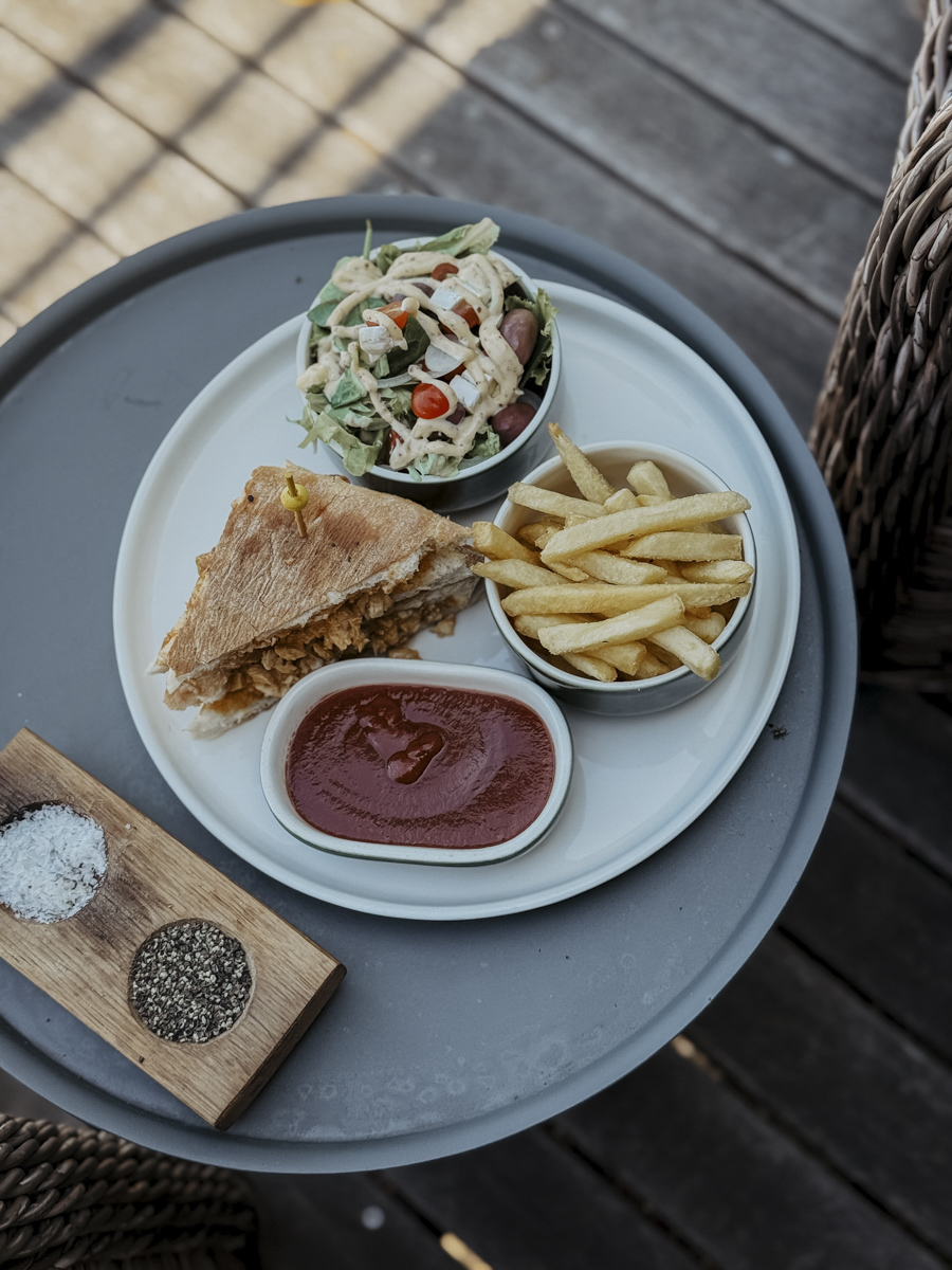 COCOtravel Suedafrika TsalaTreetopLodge Suite Snack Terrasse 1 COCOtravel Suedafrika TsalaTreetopLodge Suite Snack Terrasse 1
