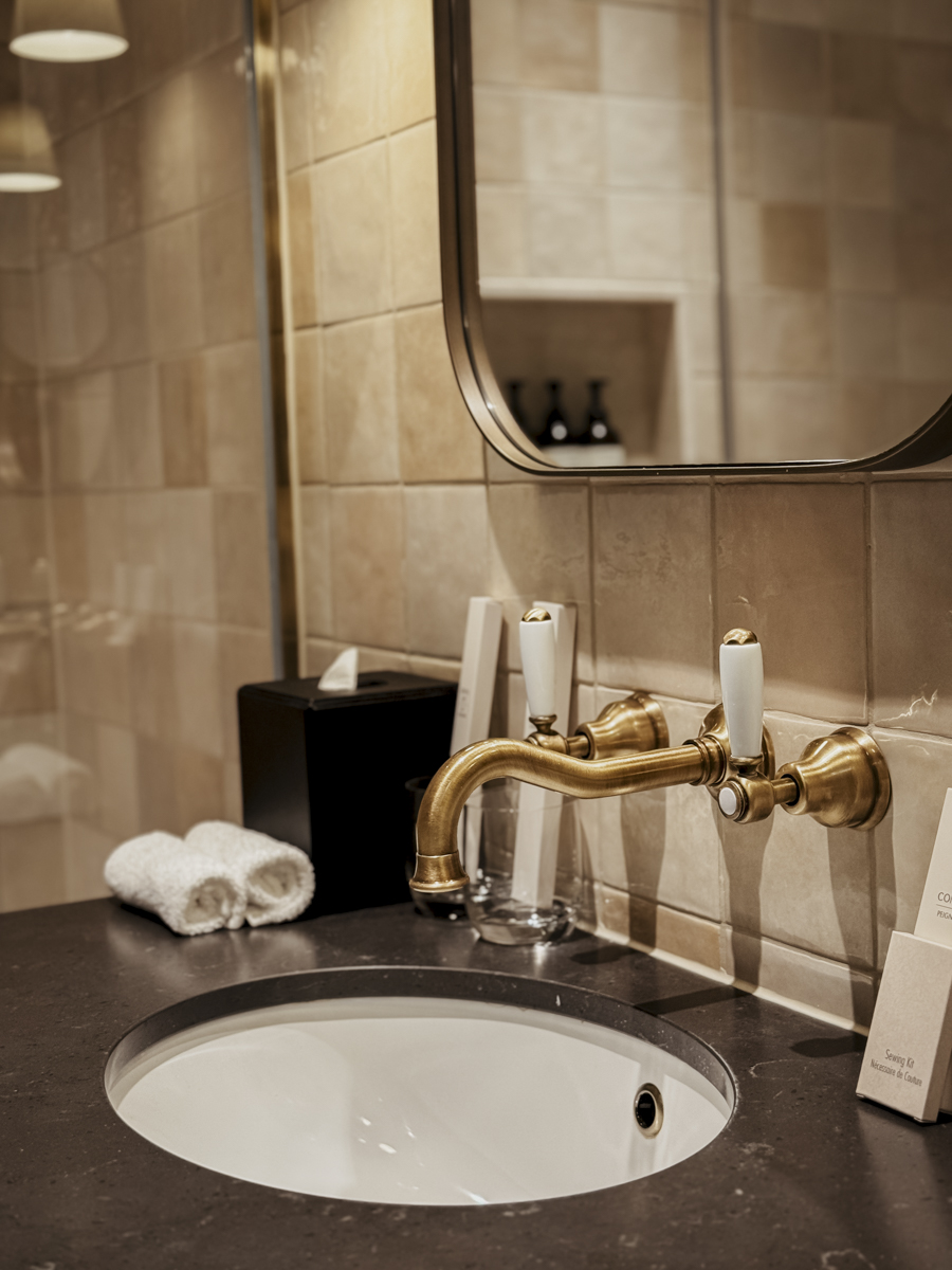 hoch zimmer bad waschbecken miiro palais rudolf wien COCOtravel hoch zimmer bad waschbecken miiro palais rudolf wien COCOtravel