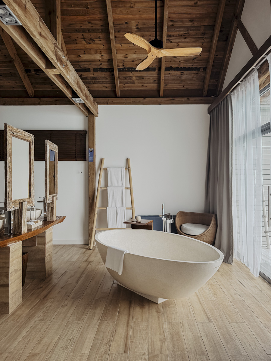hoch villa badezimmer kuredhivaru malediven COCOtravel hoch villa badezimmer kuredhivaru malediven COCOtravel
