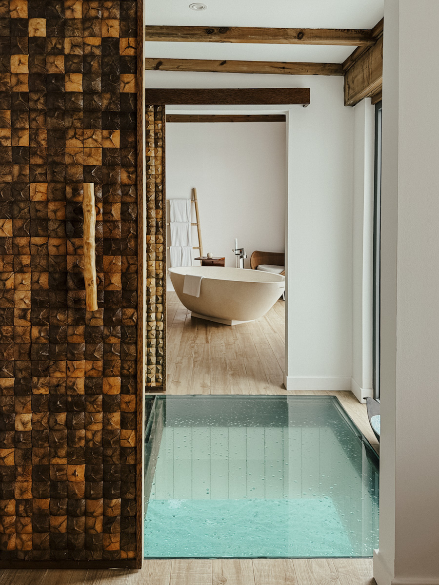 hoch villa blick badezimmer kuredhivaru malediven COCOtravel hoch villa blick badezimmer kuredhivaru malediven COCOtravel