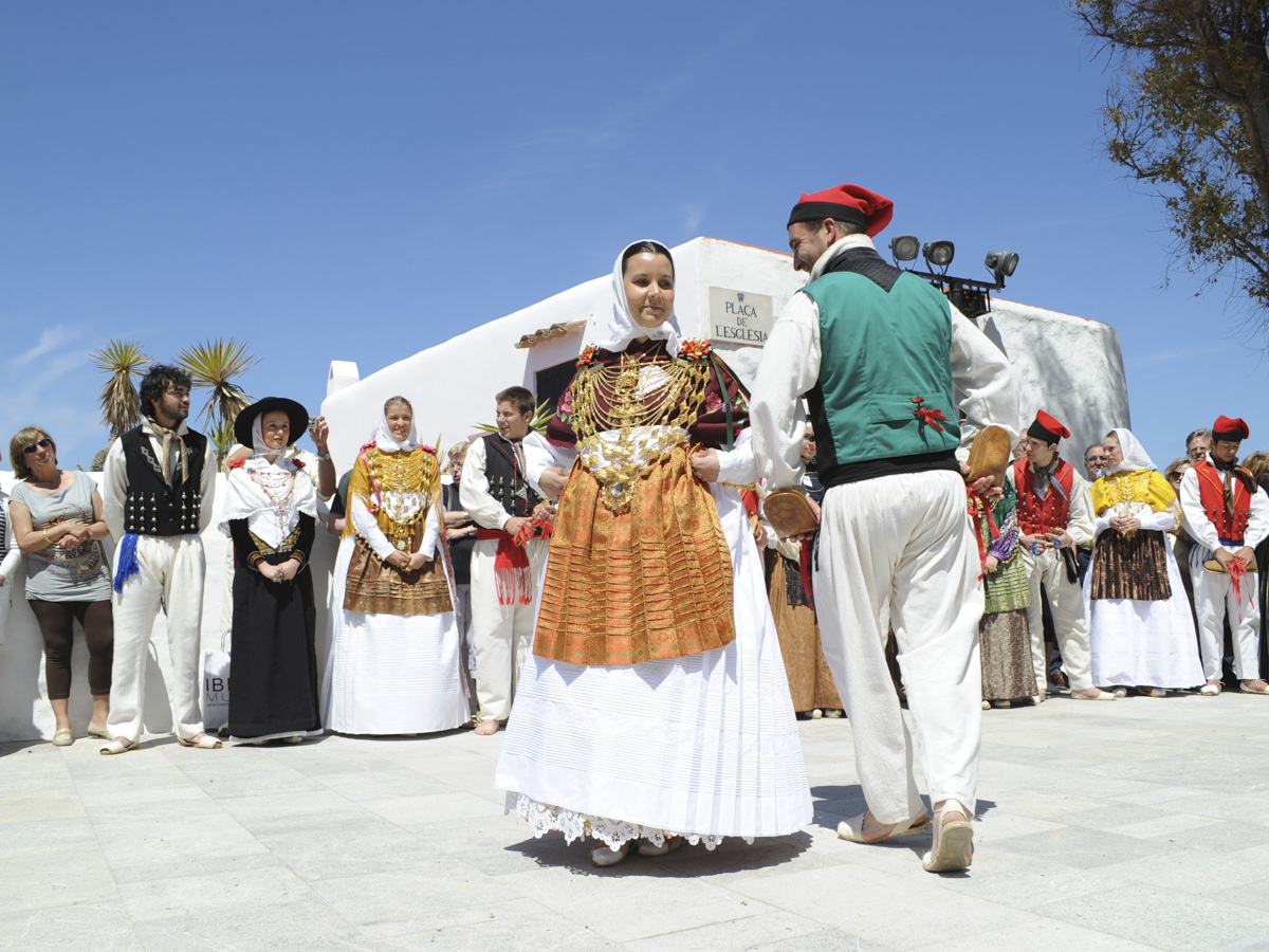 Baile Payés © Ayuntamiento de Santa Eulària des Riu Baile Payés © Ayuntamiento de Santa Eulària des Riu