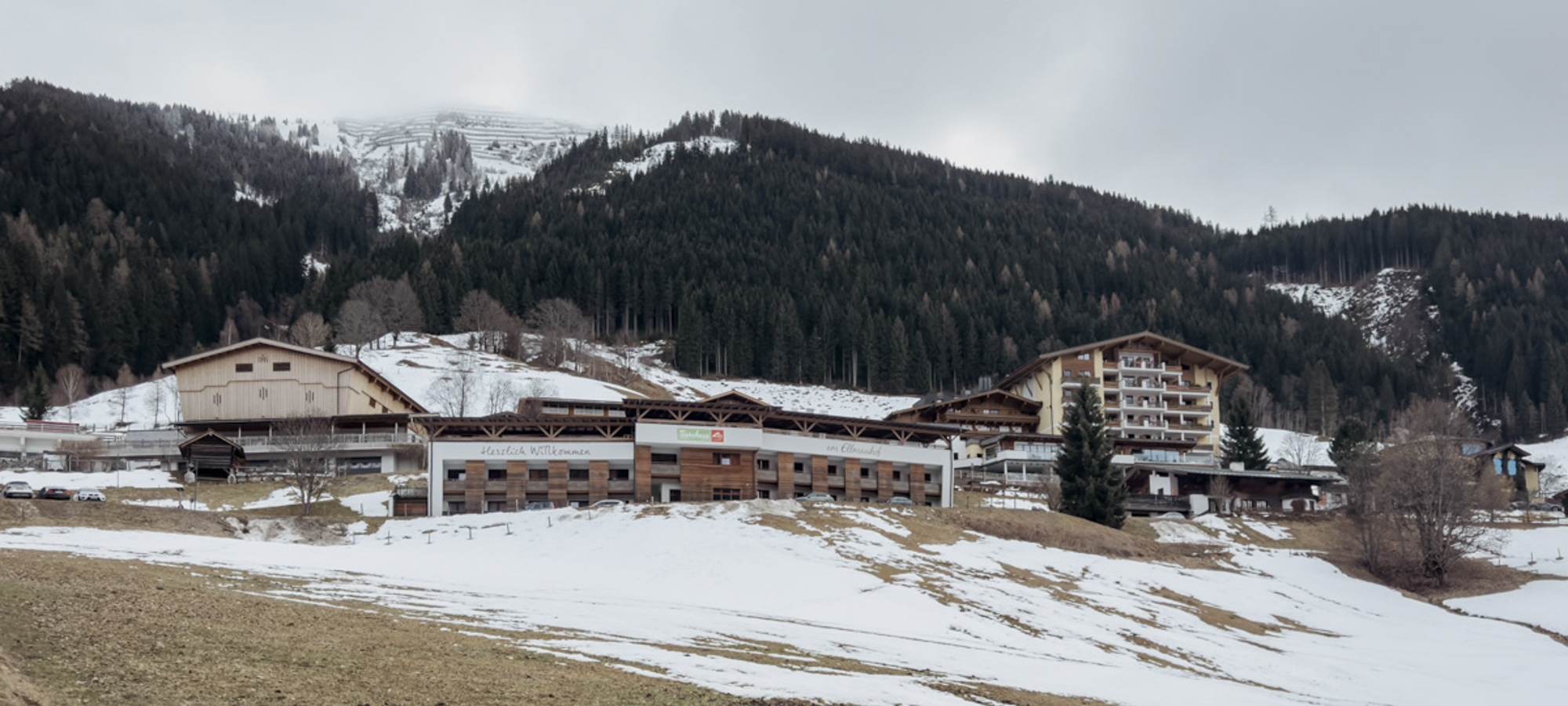 COCOtravel Oesterreich Saalbach Ellmauhof Aussenansicht 2 Header