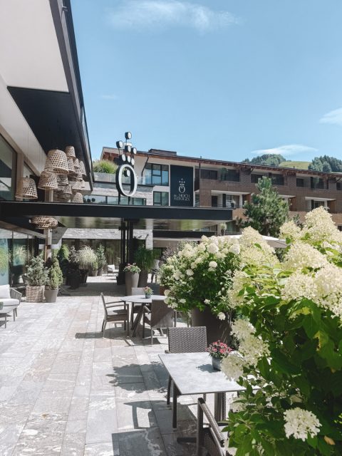 COCOtravel Oesterreich MariaAlm Hochkoenigin Terrasse
