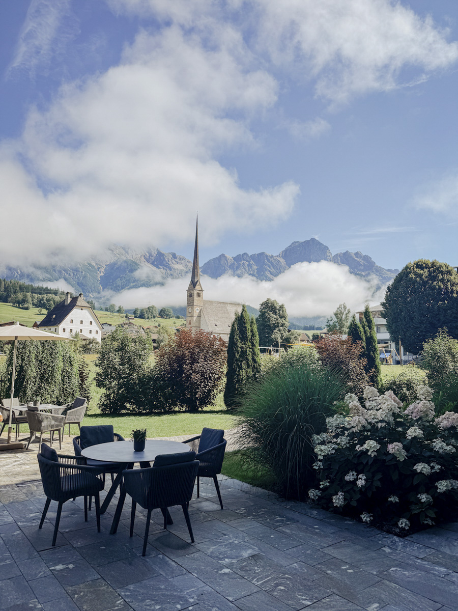 COCOtravel Oesterreich MariaAlm Hochkoenigin Terrasse COCOtravel Oesterreich MariaAlm Hochkoenigin Terrasse