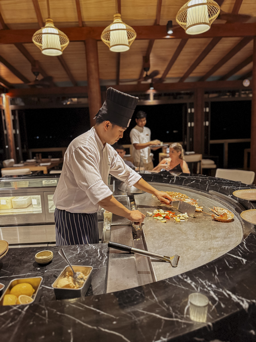 hoch COCOtravel velassaru maldives dinner sora4