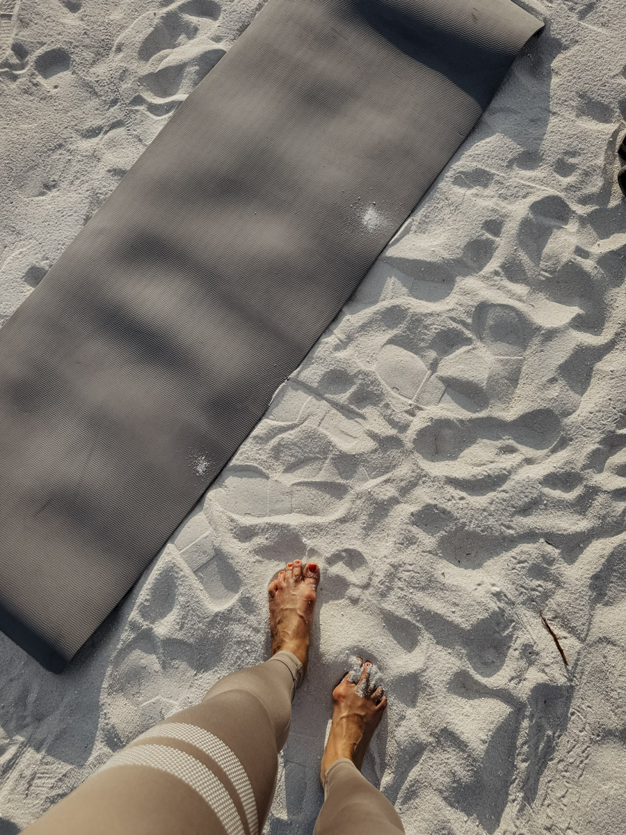 hoch COCOtravel velassaru maldives sport yoga