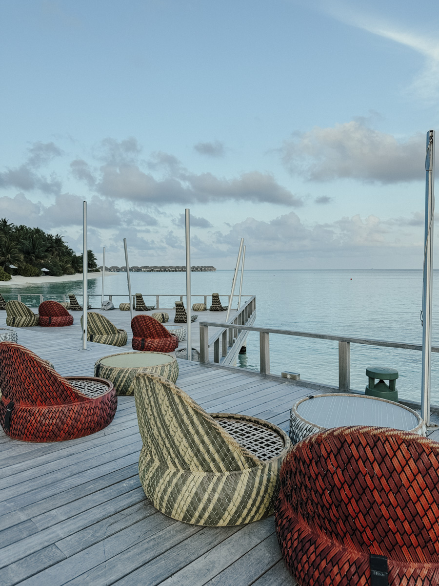 hoch COCOtravel velassaru maldives sunsetbar1