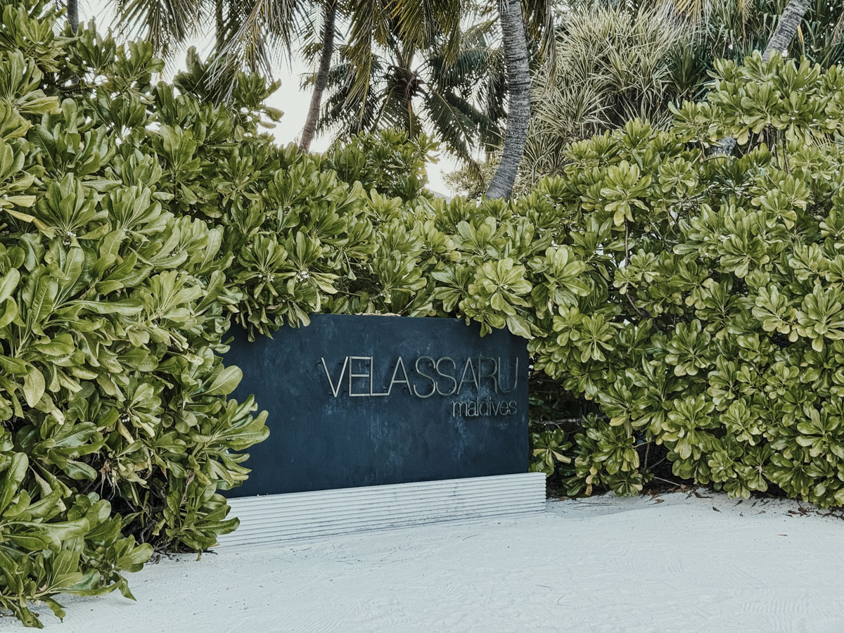 quer COCOtravel velassaru maldives allgemein schildJPG